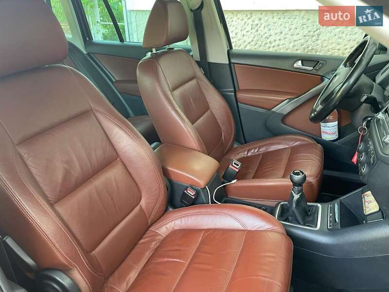 Внедорожник / Кроссовер Volkswagen Tiguan 2008 в Николаеве