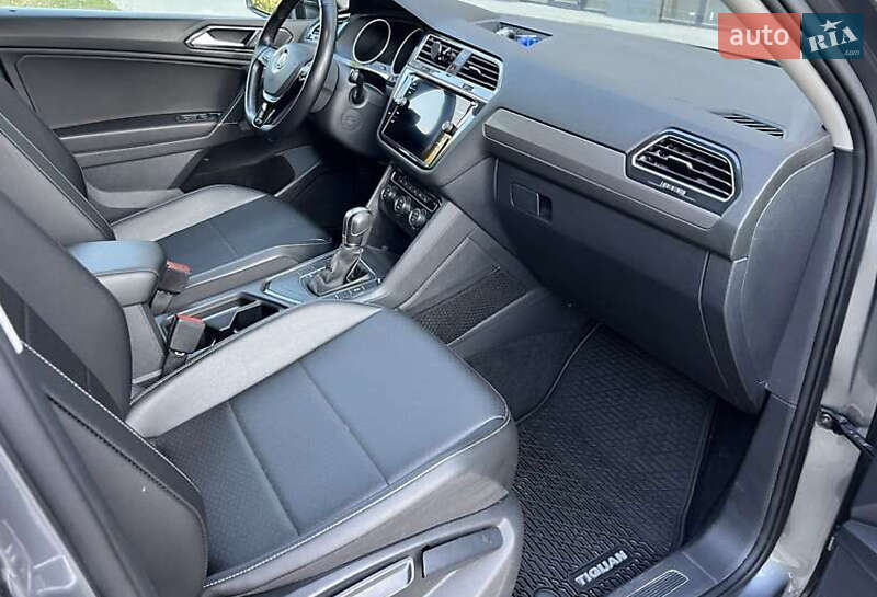 Позашляховик / Кросовер Volkswagen Tiguan 2018 в Львові