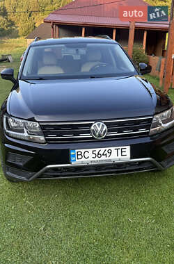 Внедорожник / Кроссовер Volkswagen Tiguan 2019 в Сколе