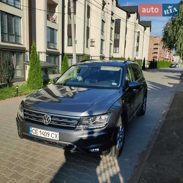 Внедорожник / Кроссовер Volkswagen Tiguan 2018 в Черновцах