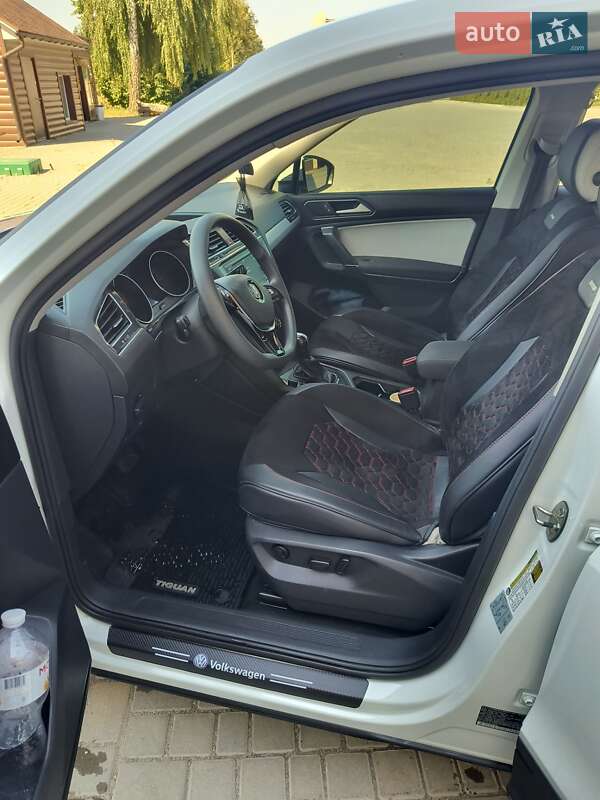Позашляховик / Кросовер Volkswagen Tiguan 2018 в Іллінцях