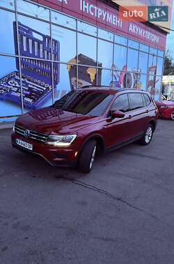 Позашляховик / Кросовер Volkswagen Tiguan 2018 в Києві