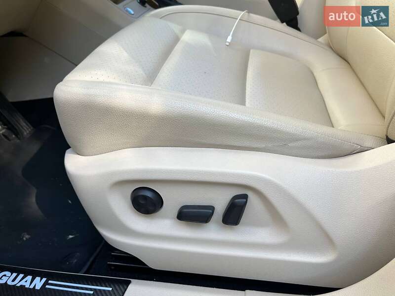 Внедорожник / Кроссовер Volkswagen Tiguan 2016 в Киеве фото 11 Внедорожник / Кроссовер Volkswagen Tiguan 2016 в Киеве