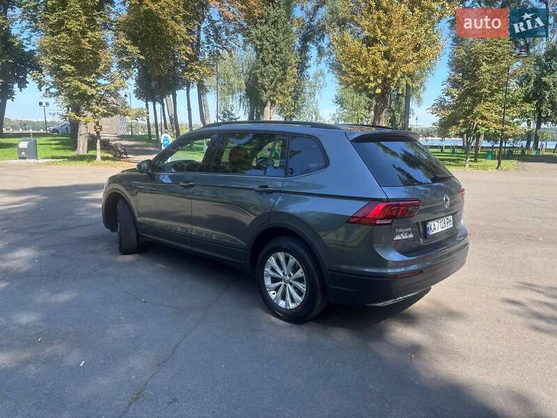 Внедорожник / Кроссовер Volkswagen Tiguan 2017 в Киеве