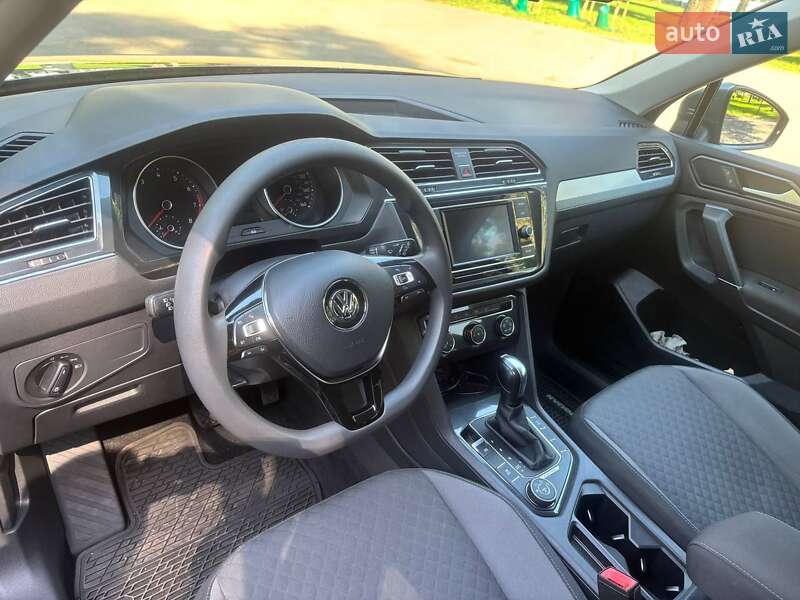 Внедорожник / Кроссовер Volkswagen Tiguan 2017 в Киеве