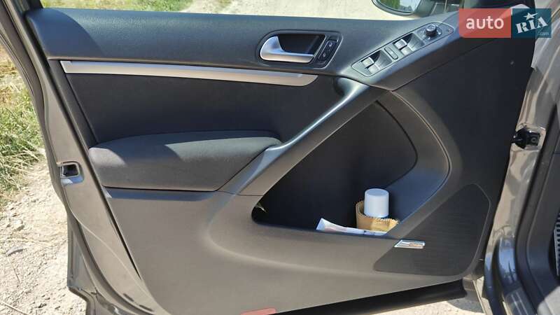 Внедорожник / Кроссовер Volkswagen Tiguan 2015 в Тернополе