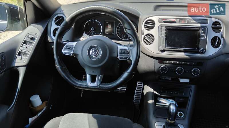 Внедорожник / Кроссовер Volkswagen Tiguan 2015 в Тернополе