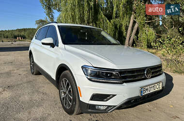 Внедорожник / Кроссовер Volkswagen Tiguan 2017 в Ахтырке