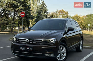 Внедорожник / Кроссовер Volkswagen Tiguan 2017 в Николаеве