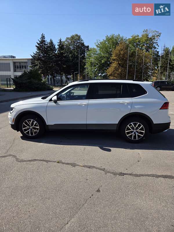 Внедорожник / Кроссовер Volkswagen Tiguan 2021 в Запорожье