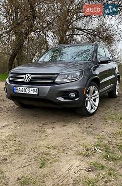 Внедорожник / Кроссовер Volkswagen Tiguan 2012 в 