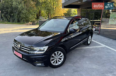 Позашляховик / Кросовер Volkswagen Tiguan 2017 в Стрию