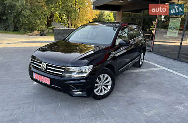 Позашляховик / Кросовер Volkswagen Tiguan 2017 в Стрию
