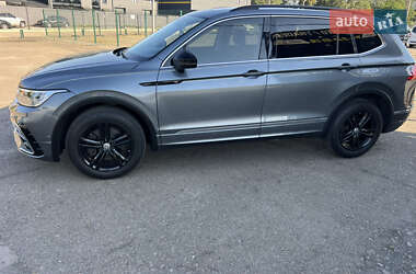 Позашляховик / Кросовер Volkswagen Tiguan 2020 в Києві