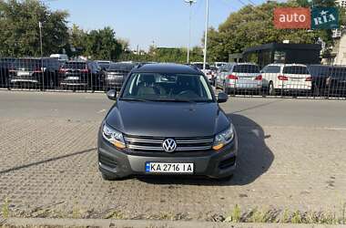 Внедорожник / Кроссовер Volkswagen Tiguan 2015 в Киеве