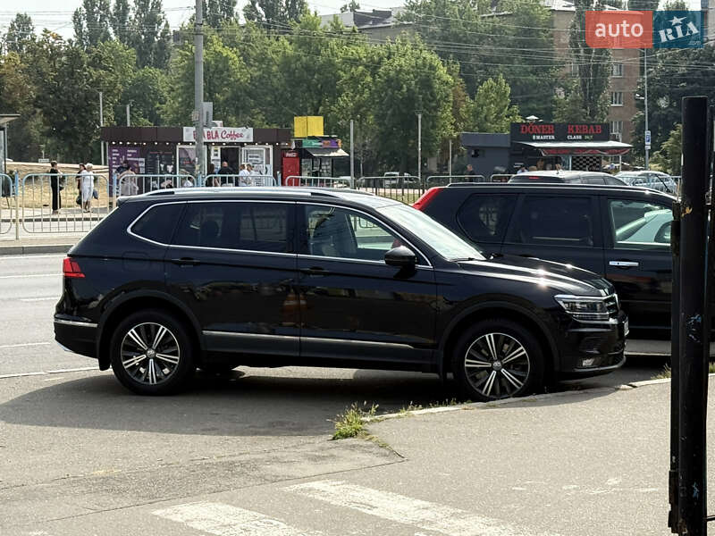 Позашляховик / Кросовер Volkswagen Tiguan 2019 в Києві фото 12 Позашляховик / Кросовер Volkswagen Tiguan 2019 в Києві