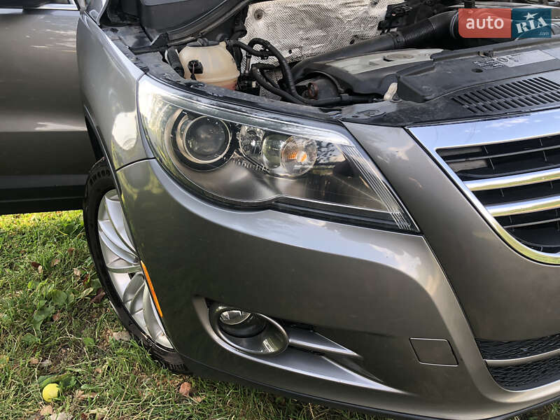 Позашляховик / Кросовер Volkswagen Tiguan 2010 в Коростені