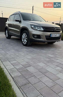 Внедорожник / Кроссовер Volkswagen Tiguan 2013 в Хмельницком
