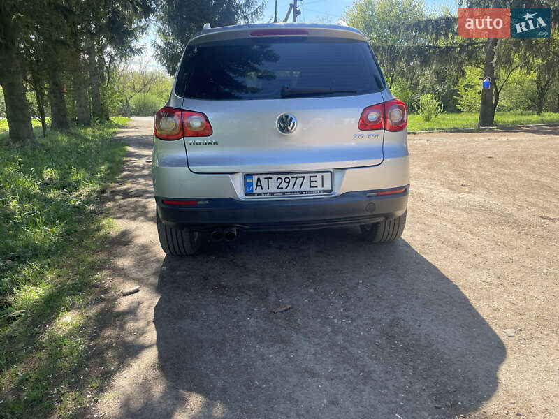 Внедорожник / Кроссовер Volkswagen Tiguan 2010 в Городенке