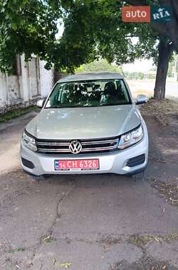 Позашляховик / Кросовер Volkswagen Tiguan 2017 в Малині