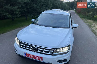 Позашляховик / Кросовер Volkswagen Tiguan 2018 в Яворові