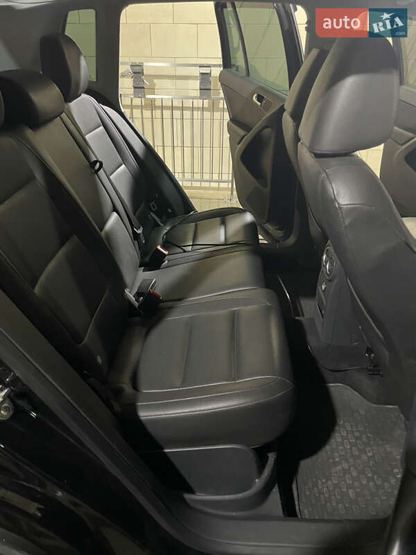 Позашляховик / Кросовер Volkswagen Tiguan 2013 в Кривому Розі