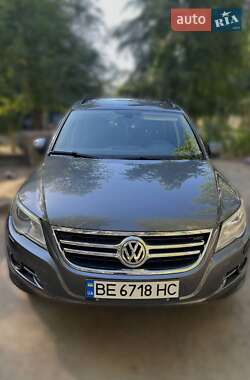 Внедорожник / Кроссовер Volkswagen Tiguan 2011 в Николаеве