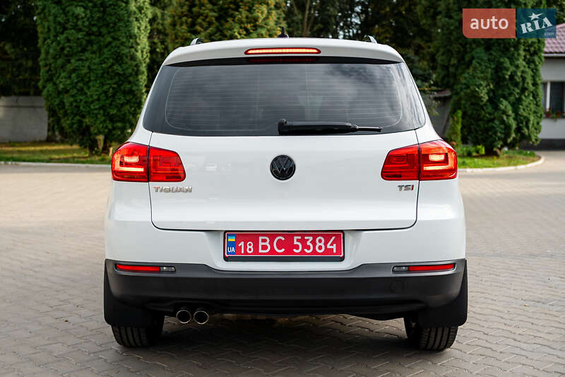 Внедорожник / Кроссовер Volkswagen Tiguan 2016 в Киеве