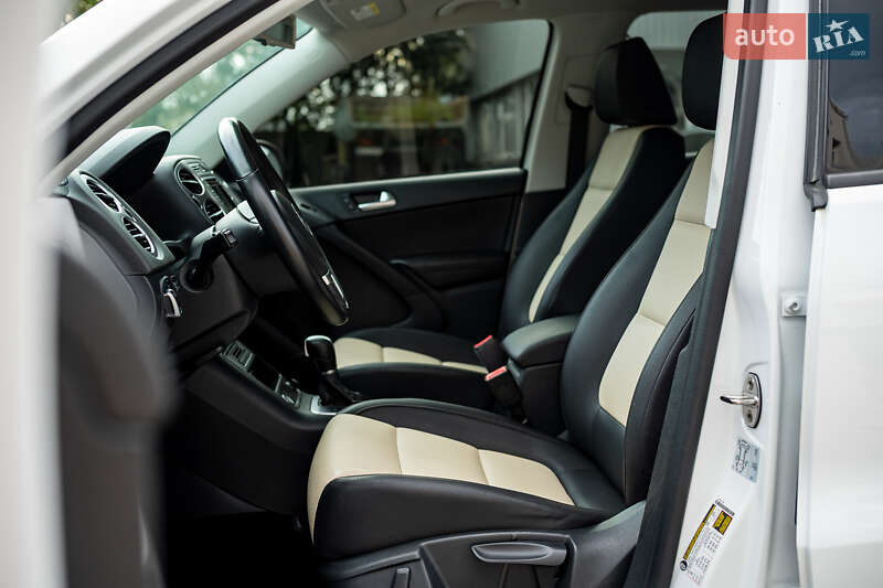 Внедорожник / Кроссовер Volkswagen Tiguan 2016 в Киеве
