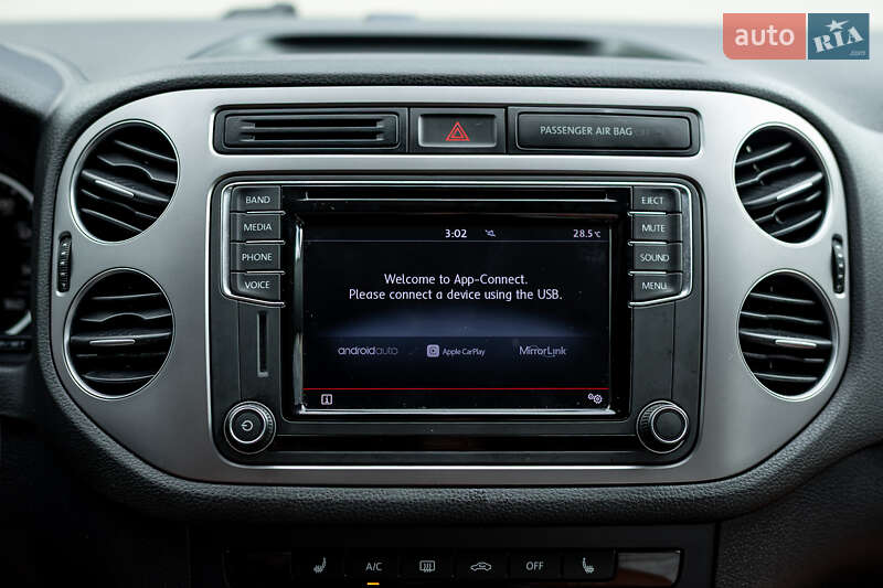 Внедорожник / Кроссовер Volkswagen Tiguan 2016 в Киеве