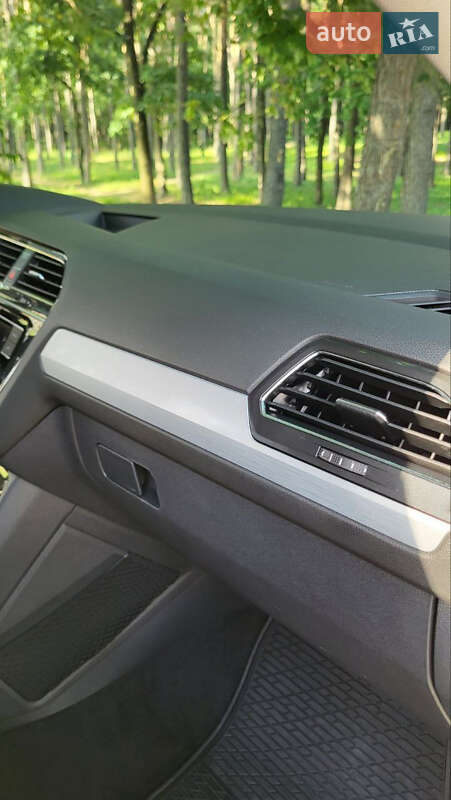 Внедорожник / Кроссовер Volkswagen Tiguan 2018 в Киеве