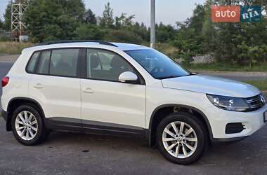 Внедорожник / Кроссовер Volkswagen Tiguan 2017 в Львове
