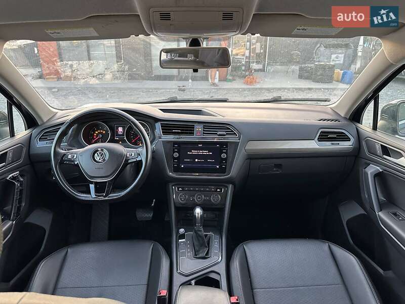 Внедорожник / Кроссовер Volkswagen Tiguan 2019 в Львове