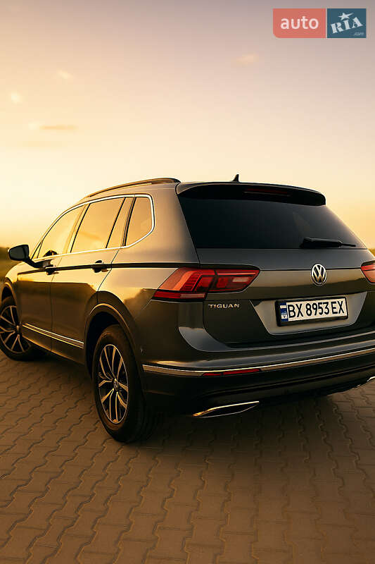 Внедорожник / Кроссовер Volkswagen Tiguan 2019 в Хмельницком