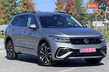 Позашляховик / Кросовер Volkswagen Tiguan 2022 в Києві