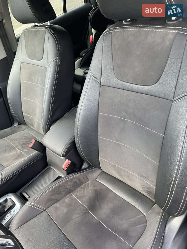 Внедорожник / Кроссовер Volkswagen Tiguan 2013 в Кривом Роге