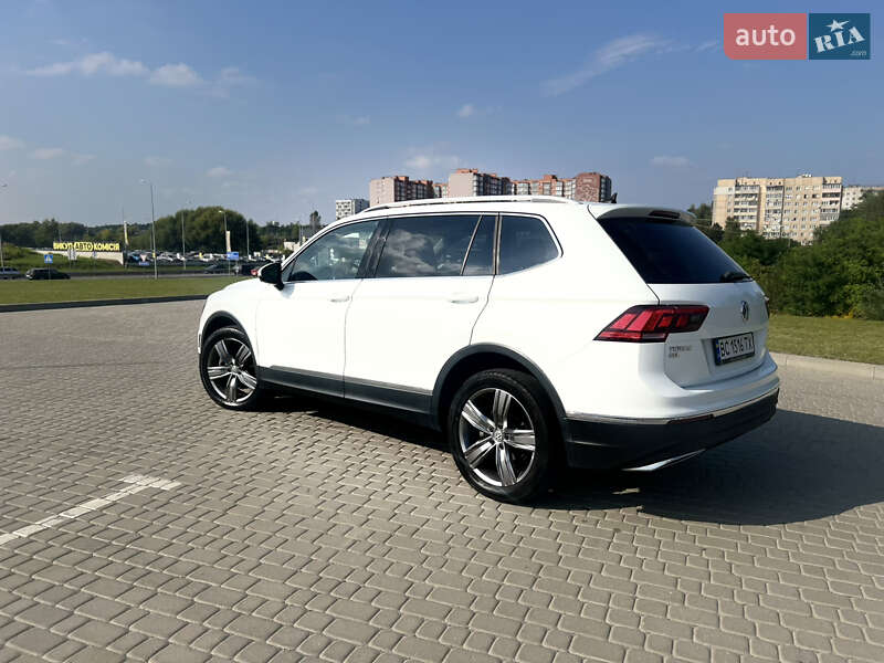 Внедорожник / Кроссовер Volkswagen Tiguan 2018 в Львове