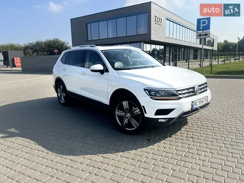 Volkswagen Tiguan 2018 VIN WVGZZZ5NZJM123670 фото оголошення 25 з 61