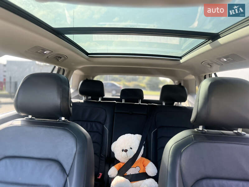 Внедорожник / Кроссовер Volkswagen Tiguan 2018 в Львове