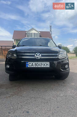 Внедорожник / Кроссовер Volkswagen Tiguan 2015 в Киеве