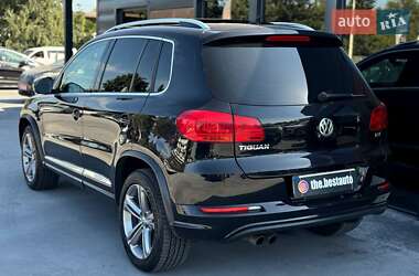Внедорожник / Кроссовер Volkswagen Tiguan 2016 в 