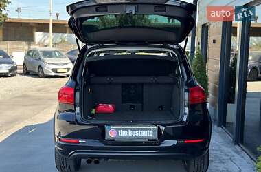 Внедорожник / Кроссовер Volkswagen Tiguan 2016 в 