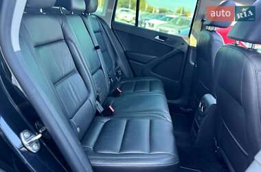 Внедорожник / Кроссовер Volkswagen Tiguan 2016 в 