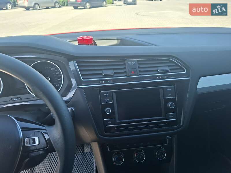 Внедорожник / Кроссовер Volkswagen Tiguan 2018 в Шепетовке