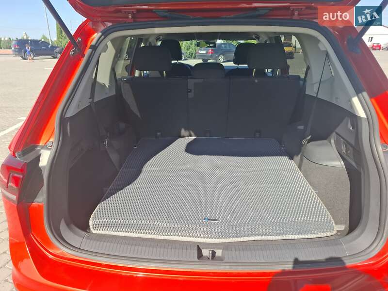 Внедорожник / Кроссовер Volkswagen Tiguan 2018 в Шепетовке