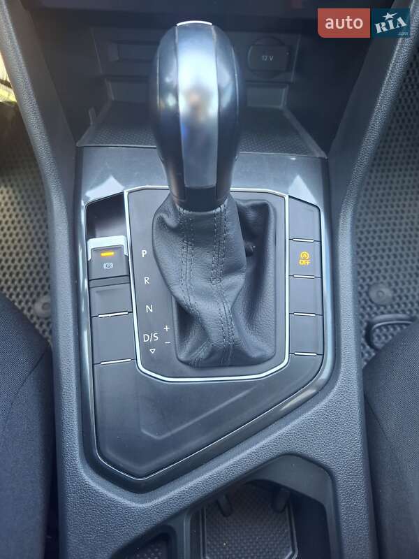 Внедорожник / Кроссовер Volkswagen Tiguan 2018 в Шепетовке