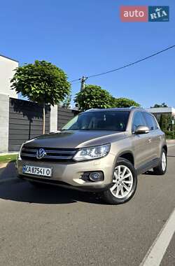 Внедорожник / Кроссовер Volkswagen Tiguan 2014 в Киеве