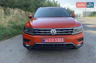 Позашляховик / Кросовер Volkswagen Tiguan 2018 в Львові