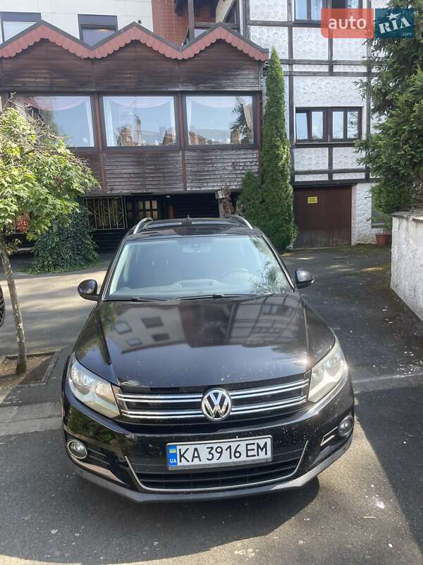 Внедорожник / Кроссовер Volkswagen Tiguan 2015 в Киеве