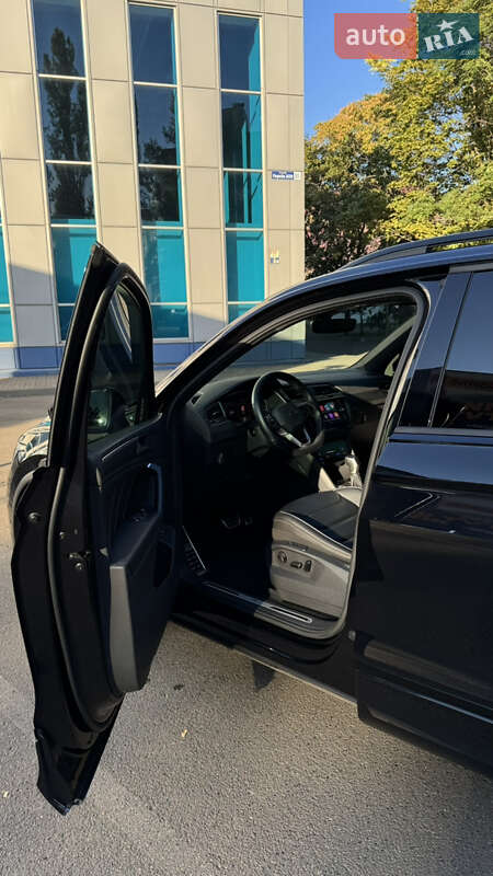Внедорожник / Кроссовер Volkswagen Tiguan 2022 в Кривом Роге